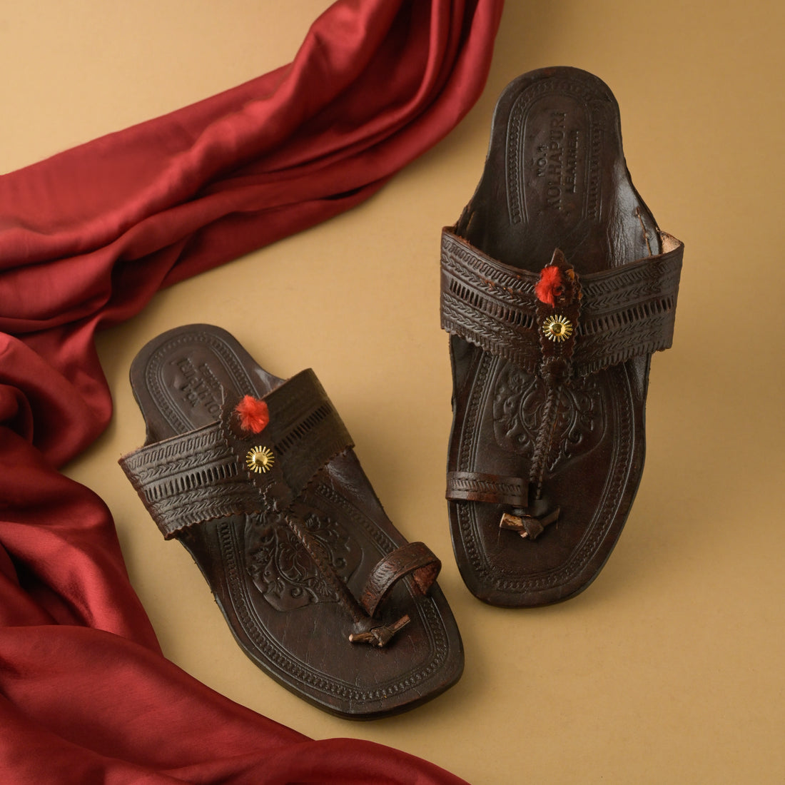 The Carved Craft - Men's Kolhapuris