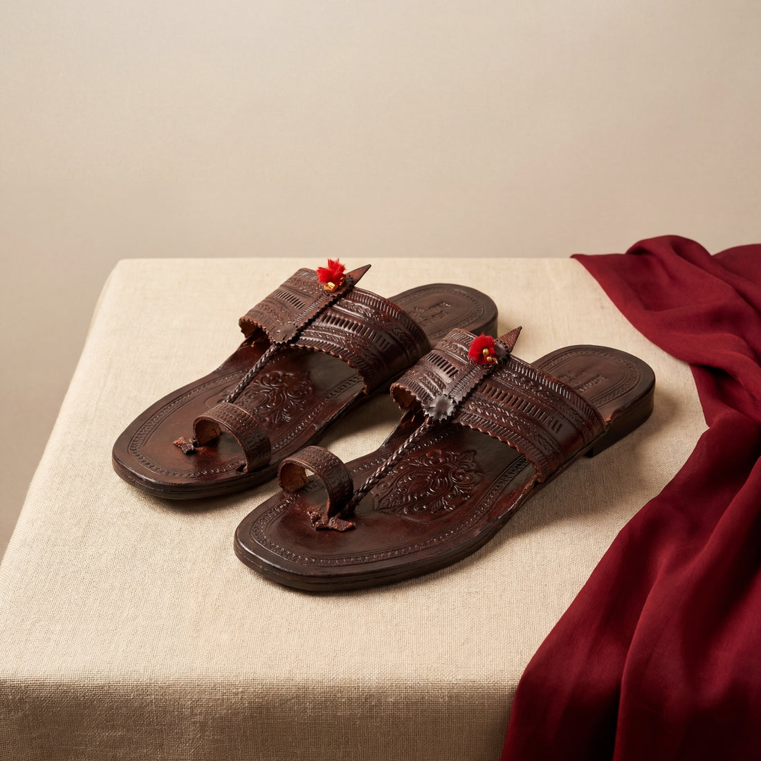 The Carved Craft - Men's Kolhapuris