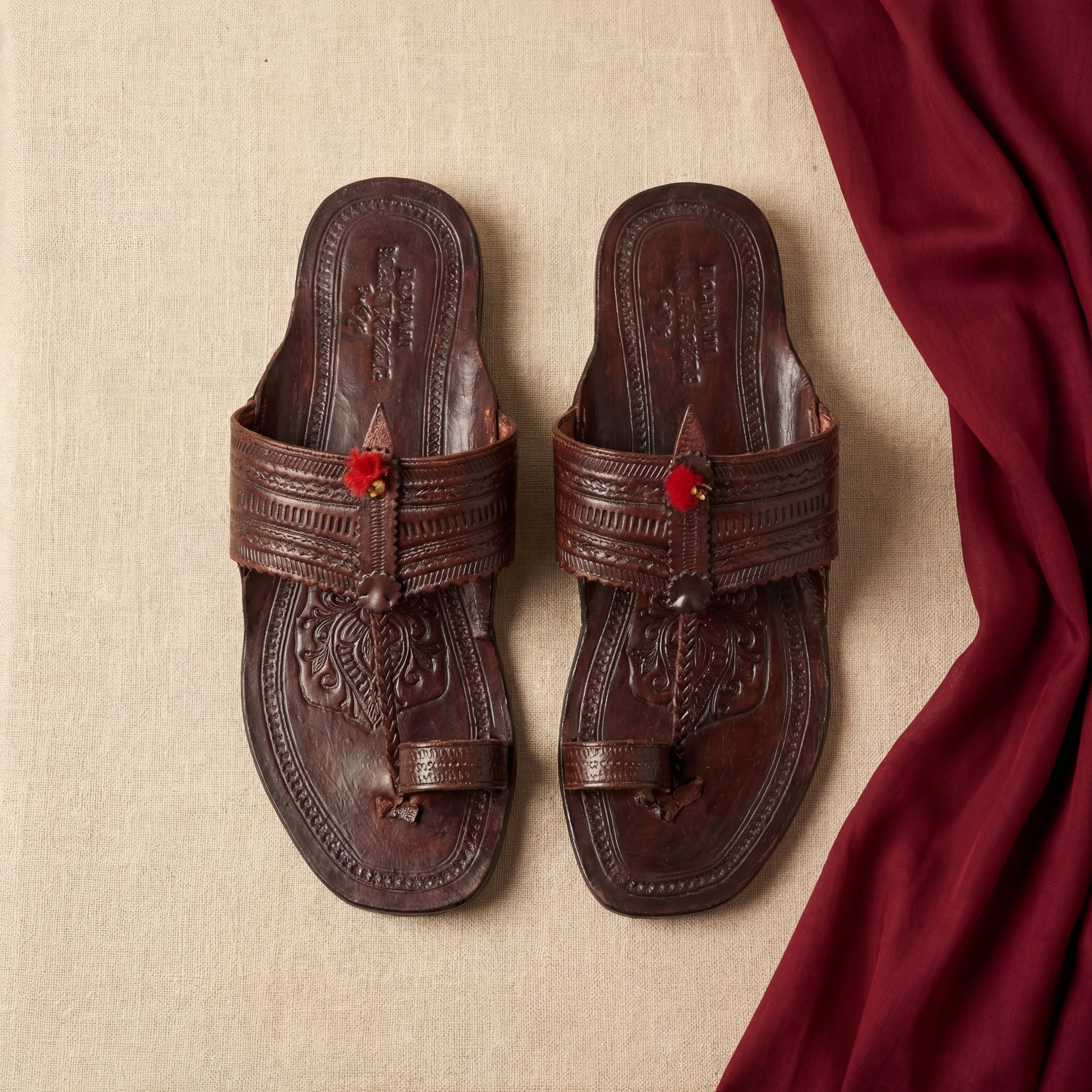 The Carved Craft - Men's Kolhapuris