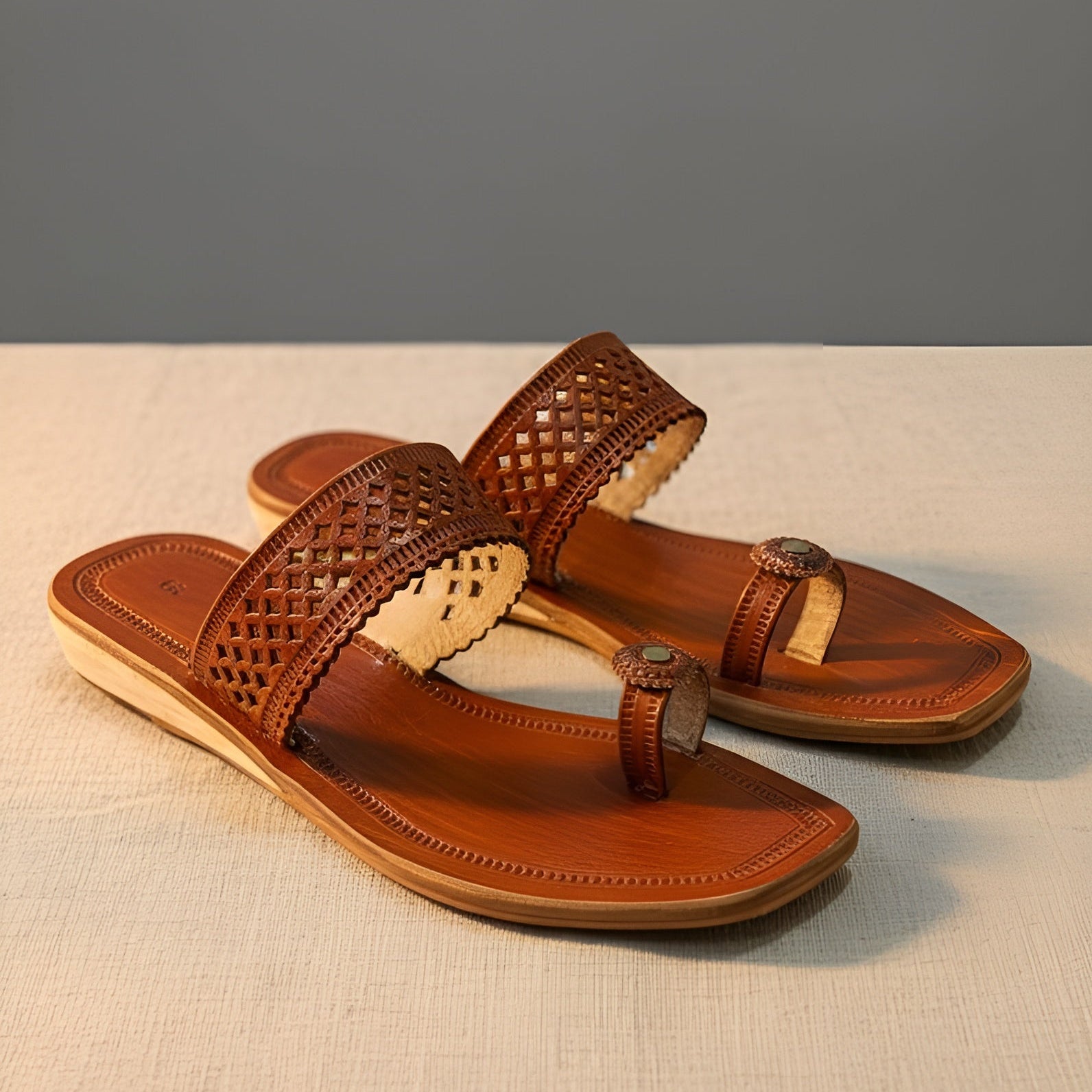 Sakhi - Women's Kolhapuris