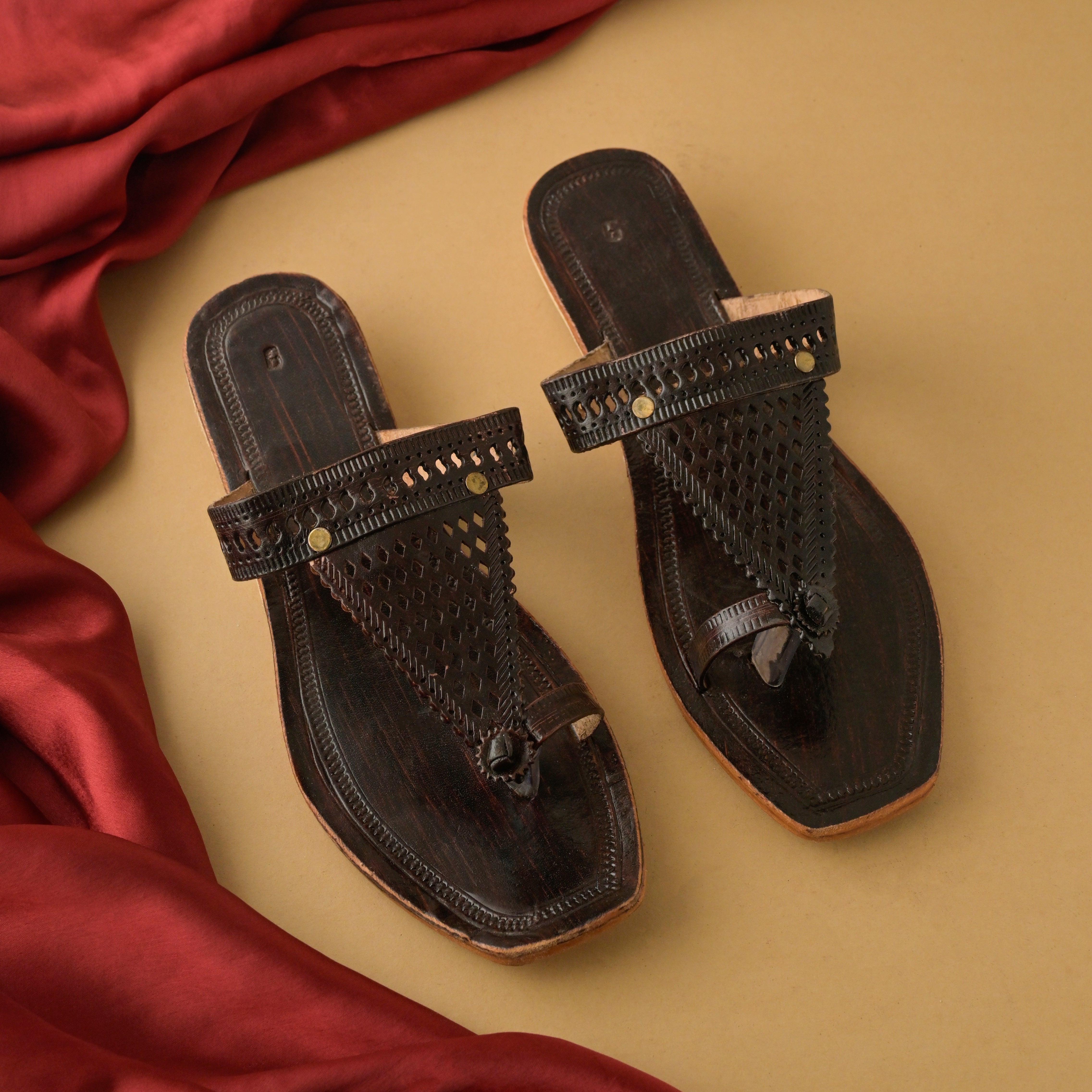 Triya - Women's Kolhapuris