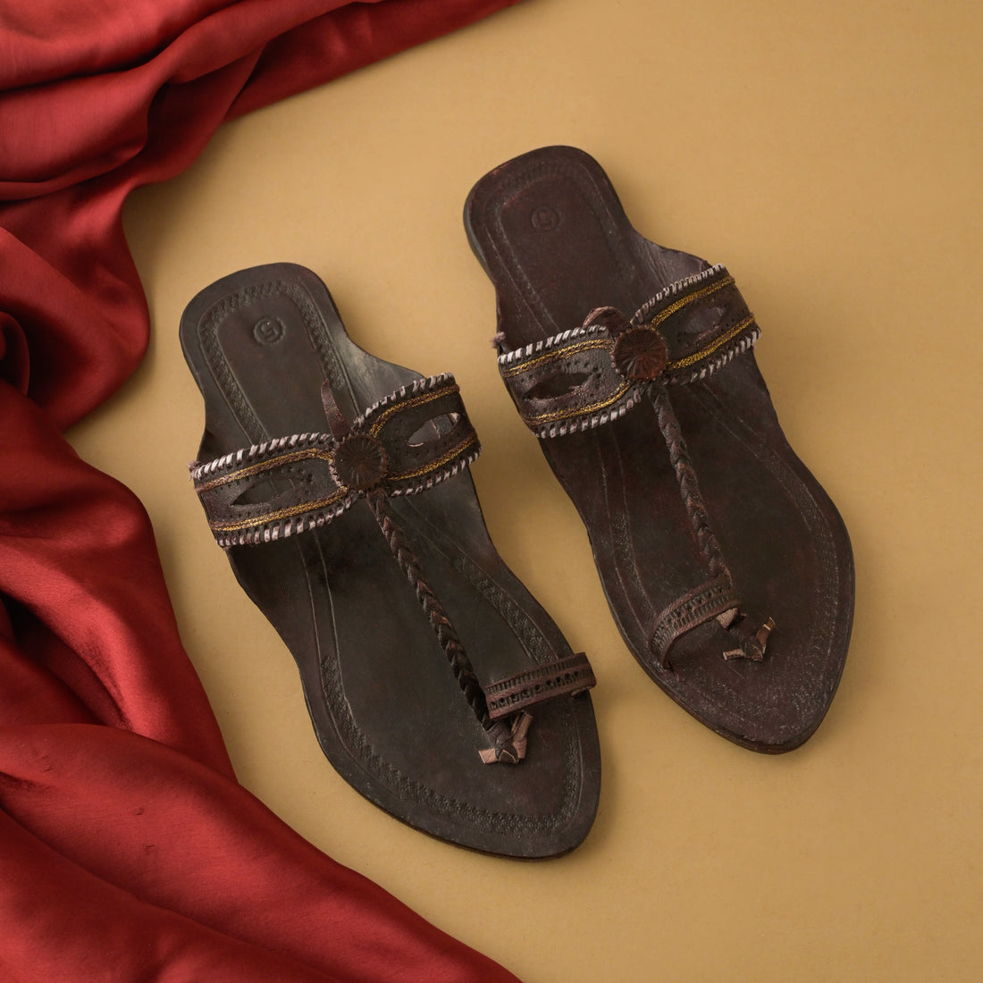 The Classic Grace - Women's Kolhapuris
