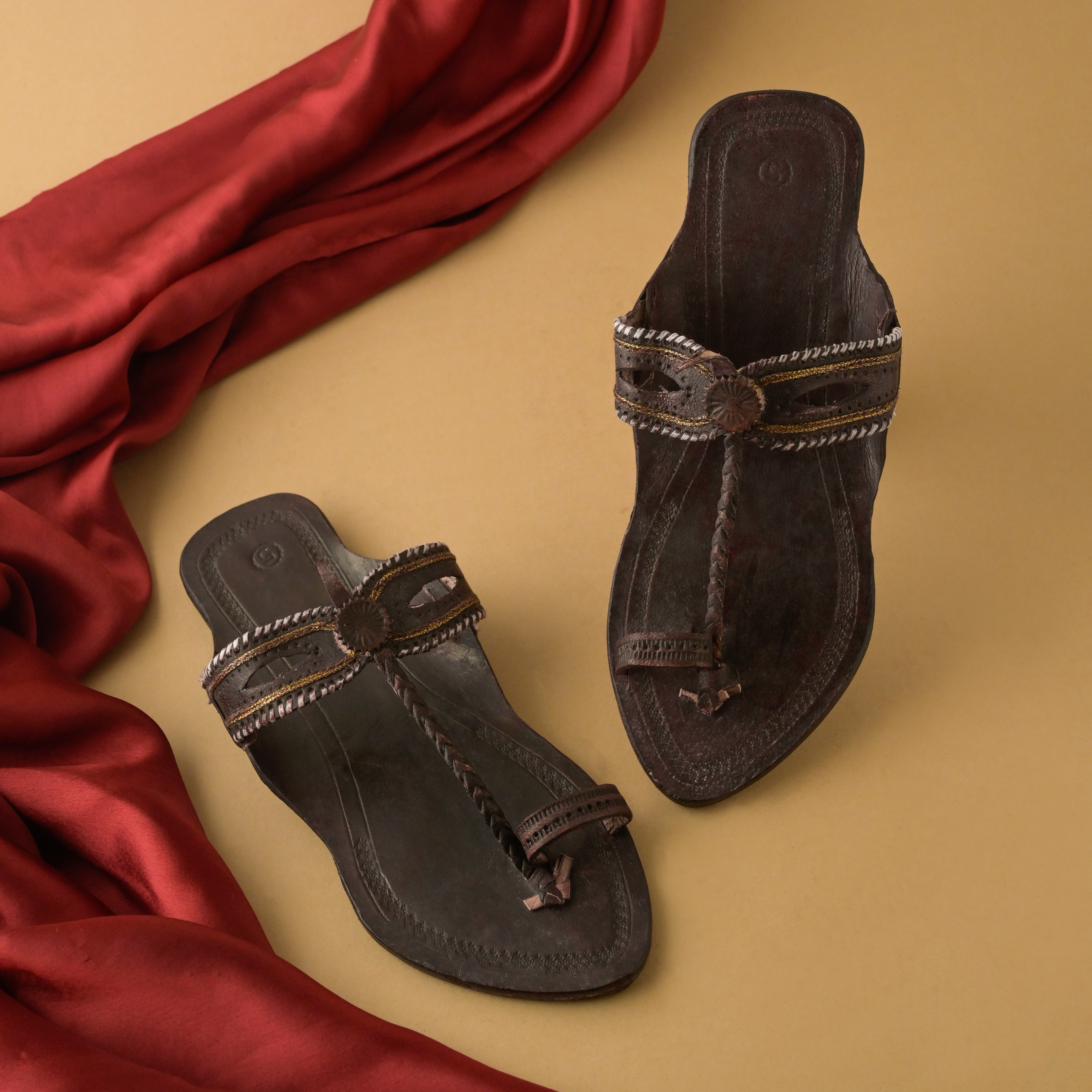 The Classic Grace - Women's Kolhapuris
