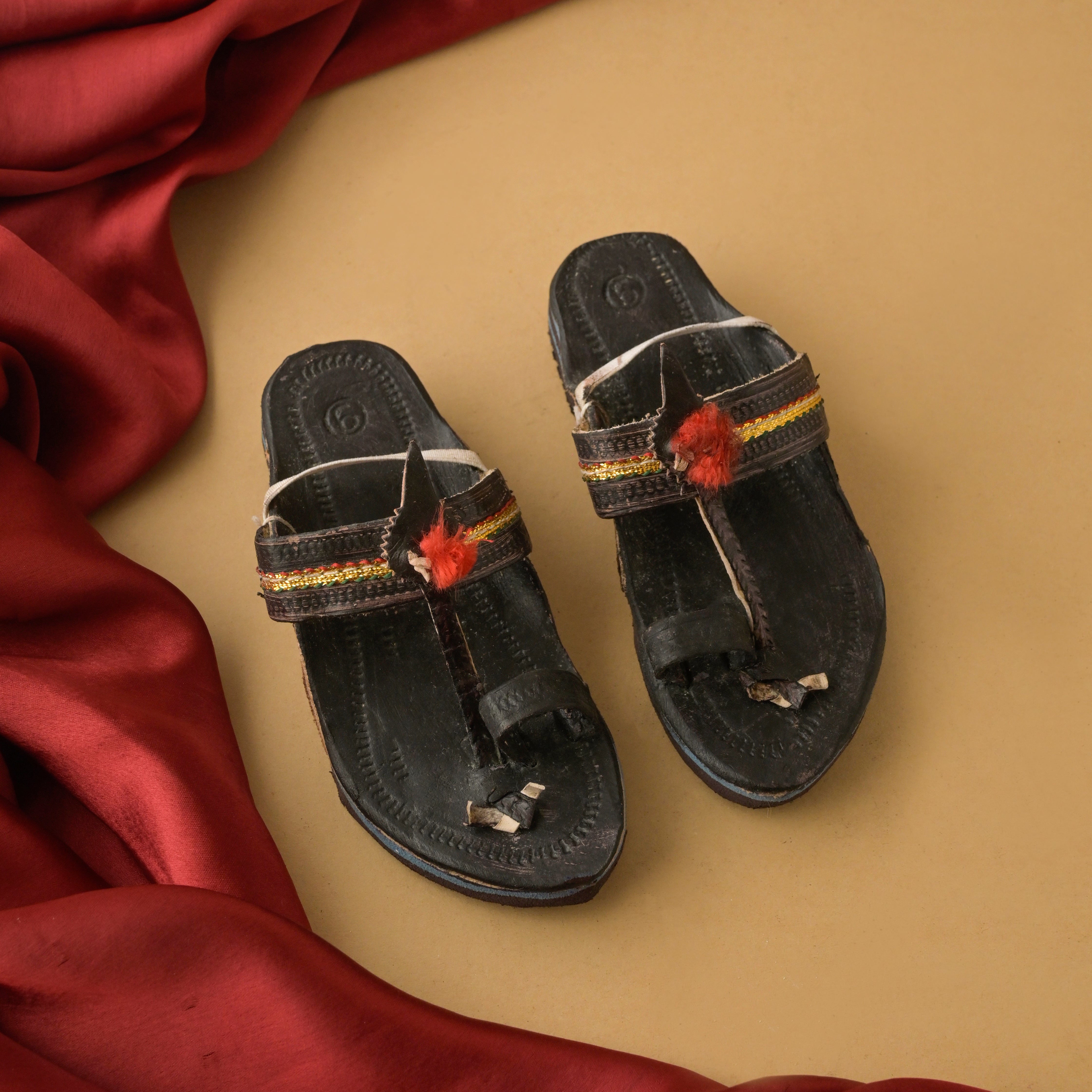 The Classic Mini - Kids' Unisex Kolhapuris